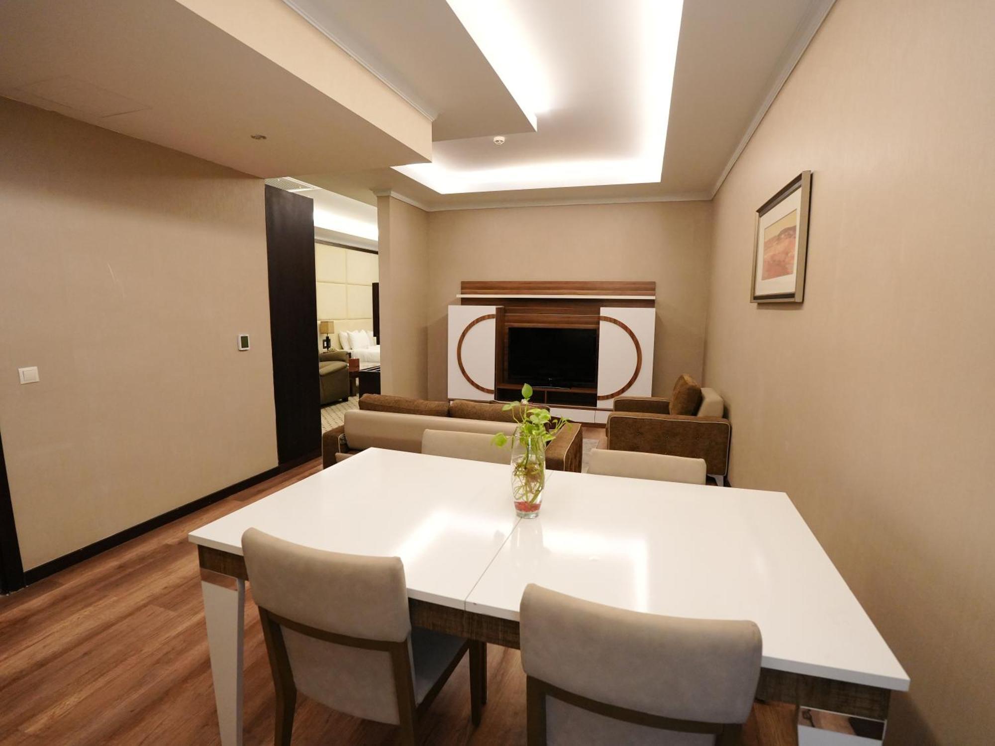 Canyon Hotel Erbil Exterior photo