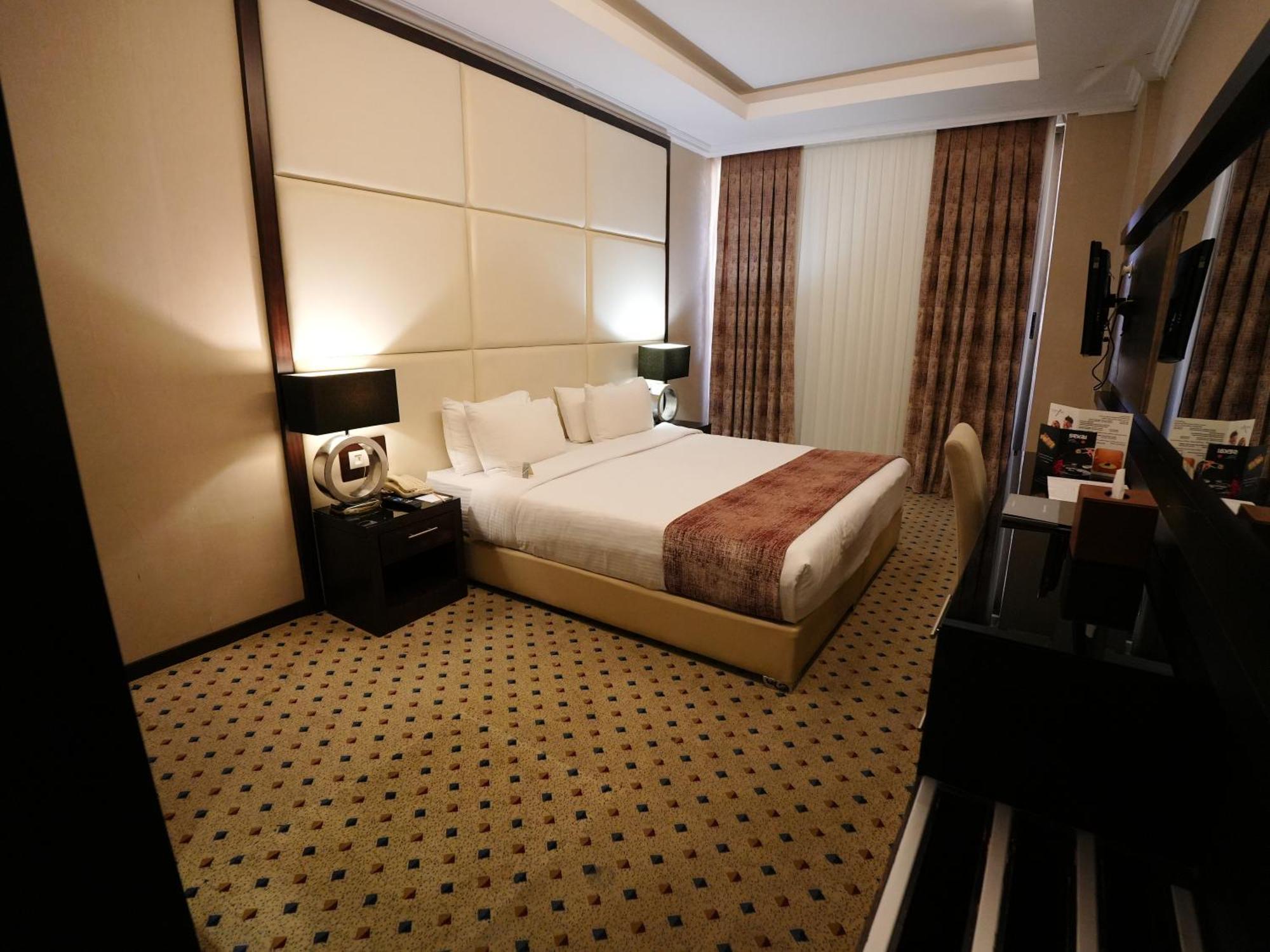 Canyon Hotel Erbil Exterior photo