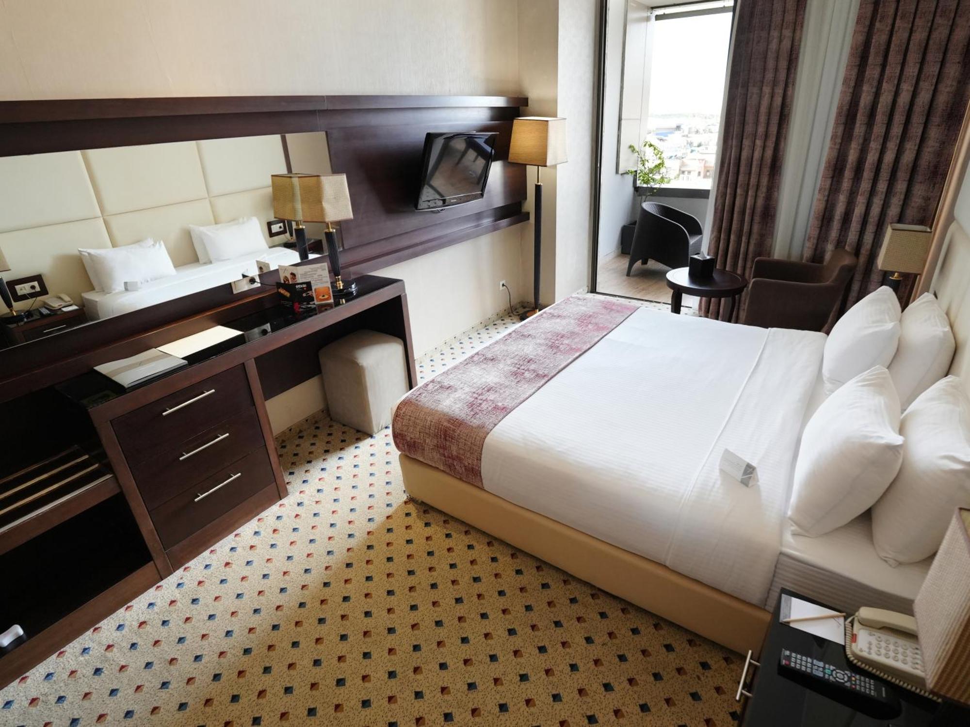Canyon Hotel Erbil Exterior photo